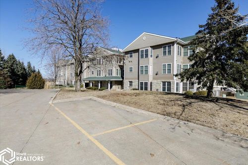 u104-711 16th Ave, Grinnell, IA, 50112-1169 | Card Image