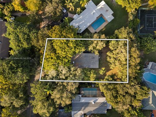 12725 Sw 80th Ave, Pinecrest, FL, 33156-6026 | Card Image