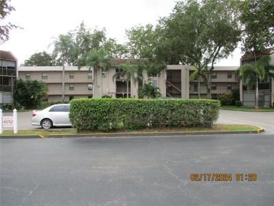 210 - 8150 W Mcnab Rd, Condo with 2 bedrooms, 2 bathrooms and null parking in Tamarac FL | Image 1