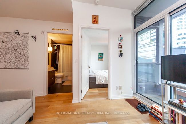 318 - 8 Mercer St, Condo with 1 bedrooms, 1 bathrooms and null parking in Toronto ON | Image 14