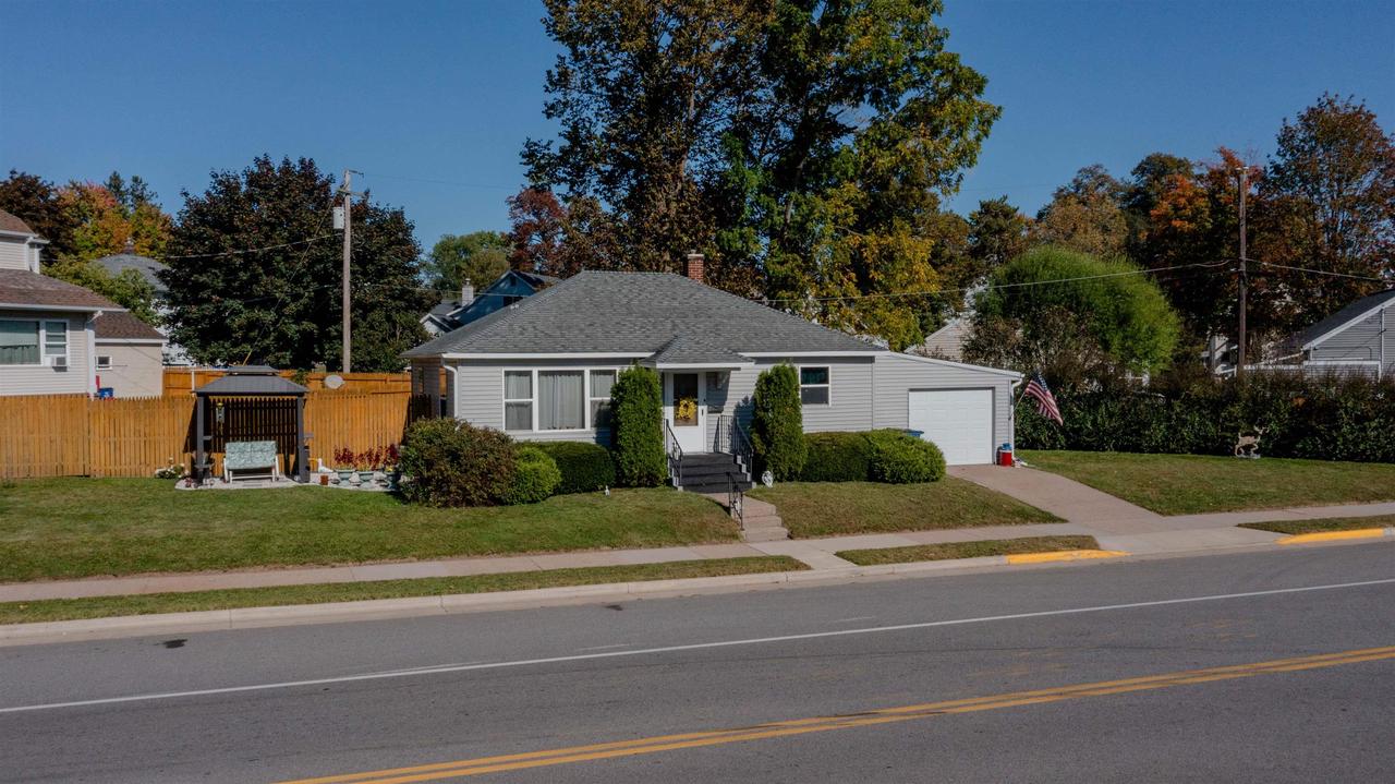 Grand Ave, Merrill, WI 54452