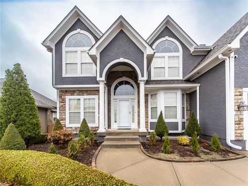 916 Sw 33rd St, Lees Summit, MO, 64082-4191 | Card Image