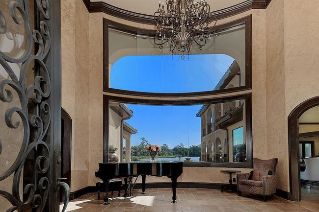27410 Shores Ct, House other with 6 bedrooms, 7 bathrooms and 4 parking in Spring TX | Image 6