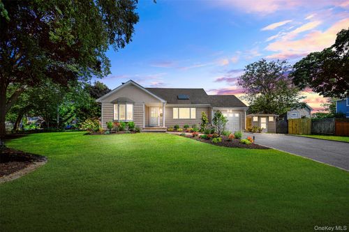 2 S Bay Ave, Islip, NY, 11751 | Card Image