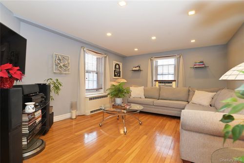 apt-306-139 84th Dr, Briarwood, NY, 11435-1818 | Card Image