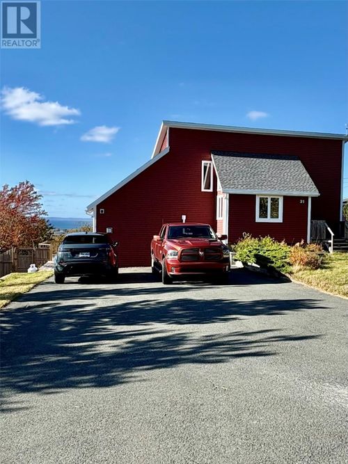 31 Readers Hill Cres, Conception Bay South, NL, A1W5B3 | Card Image