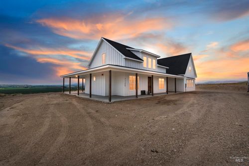 31166 Menhart Ln, Parma, ID, 83660-7022 | Card Image