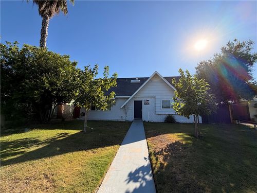 3205 Durrwood St, Bakersfield, CA, 93304-5953 | Card Image