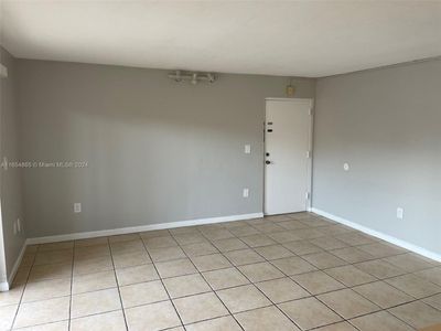 P30 - 7151 Miami Lakes Dr, Condo with 1 bedrooms, 1 bathrooms and null parking in Miami Lakes FL | Image 2