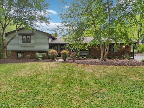 13932 Fox Hollow Dr, Novelty, OH, 44072-9772 | Card Image