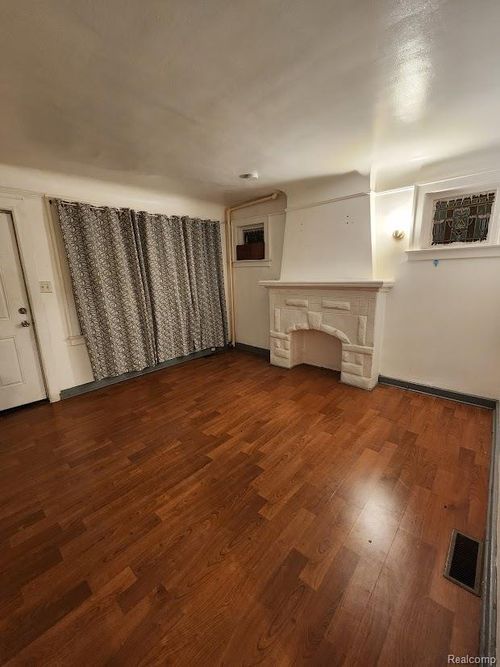 2739 Belmont Street, Hamtramck, MI, 48212 | Card Image