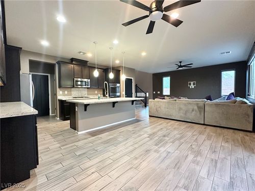 5955 Wellington Peak Rd, Las Vegas, NV, 89148-1498 | Card Image