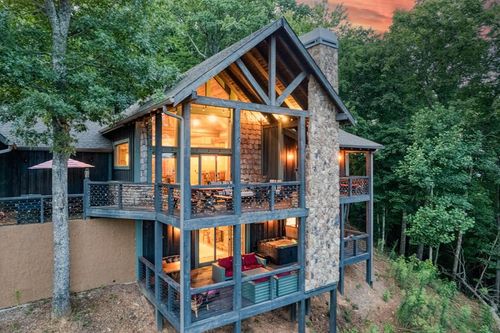 280 Point Of View Rd, Blue Ridge, GA, 30513-8835 | Card Image