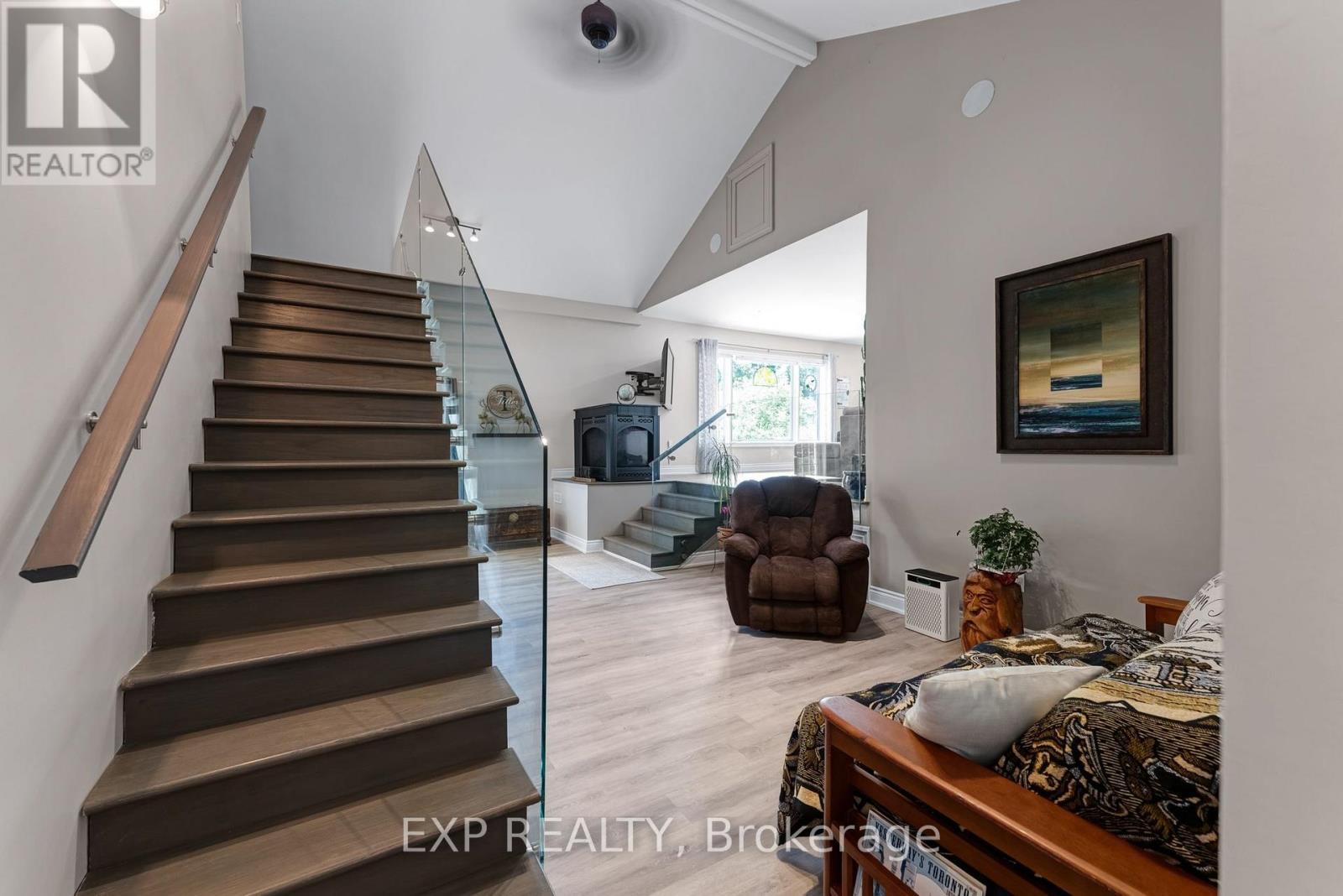 Residential in Kawartha Lakes (Somerville) 5
