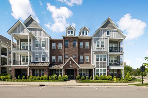 305-2000 Shadow Green Dr, Franklin, TN, 37064-4183 | Card Image