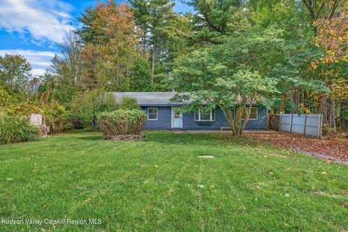 5 Lazy Brook Ln, Woodstock, NY, 12498-2405 | Card Image