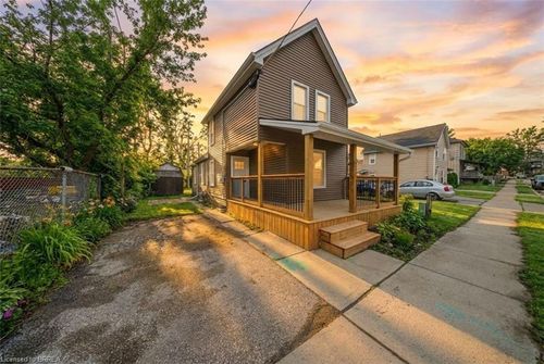 17 Able Ave, Brantford, ON, N3S2Y4 | Card Image