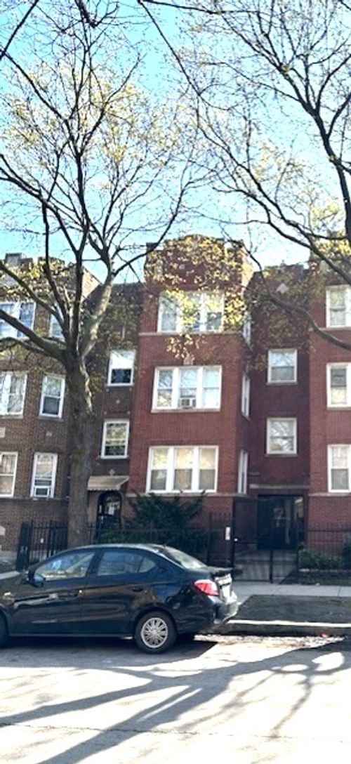 8219 S Ingleside Ave, Chicago, IL, 60619-5776 | Card Image