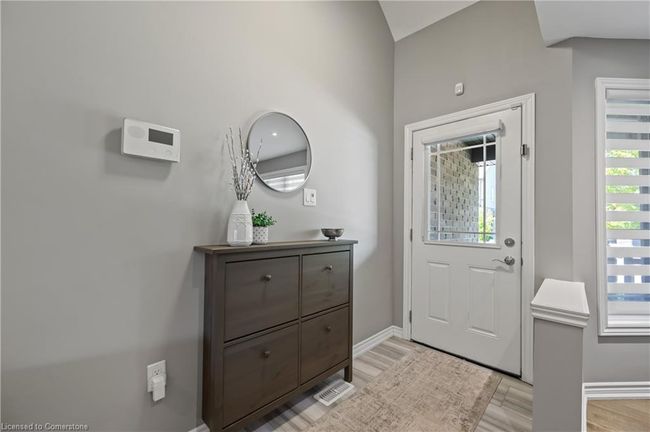 32 Westminster Cres, Townhouse with 2 bedrooms, 4 bathrooms and 4 parking in Fergus ON | Image 5