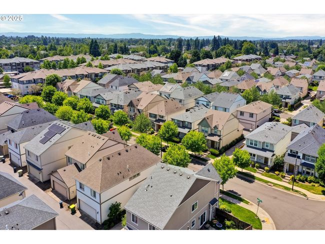 385 Sw Mitchum Ter, House other with 3 bedrooms, 3 bathrooms and 2 parking in Beaverton OR | Image 34