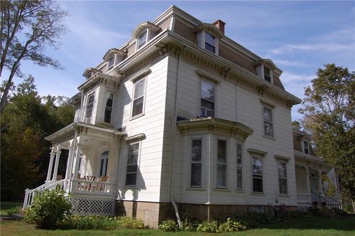 5-7 Nichols Ln, Hope Valley, RI, 02832-1709 | Card Image