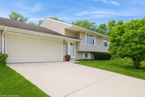 502 Estate Dr, Buffalo Grove, IL, 60089-3349 | Card Image