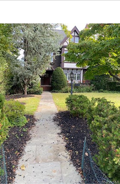 110 Echo Ave, New Rochelle, NY, 10801-5705 | Card Image