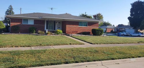 1135 Geoffry Dr, Warren, MI, 48092 | Card Image