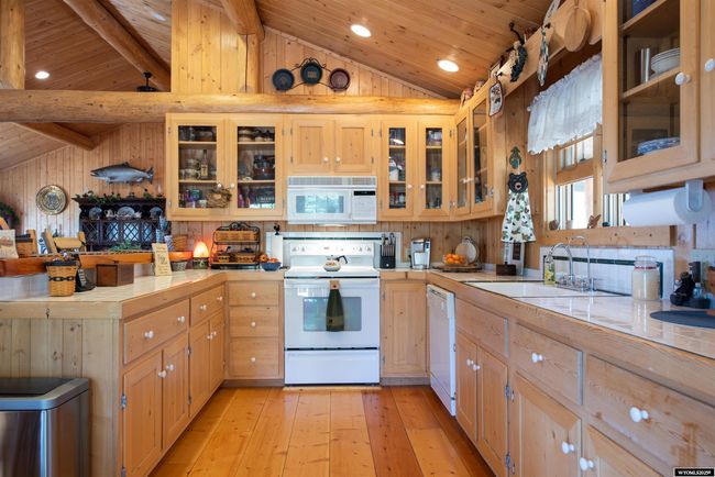 20 Spruce Creek Ct, House other with 3 bedrooms, 3 bathrooms and null parking in Dubois WY | Image 5