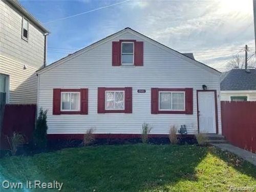 2686 Carpenter St, Hamtramck, MI, 48212-2609 | Card Image
