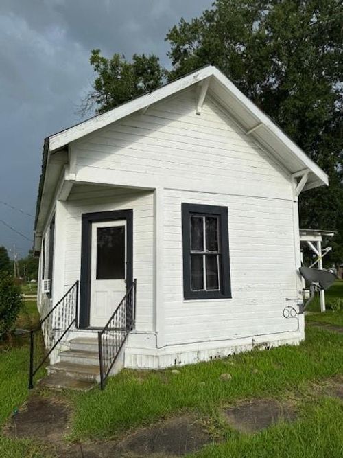 802 7th St, Kentwood, LA, 70444-2712 | Card Image