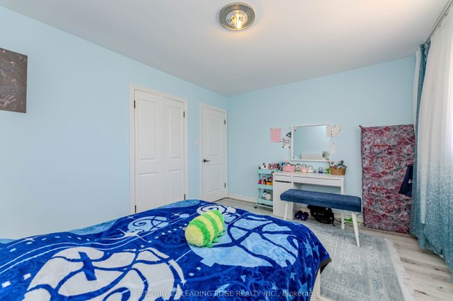 28 Sawmill Rd, House attached with 4 bedrooms, 3 bathrooms and 3 parking in North York ON | Image 20