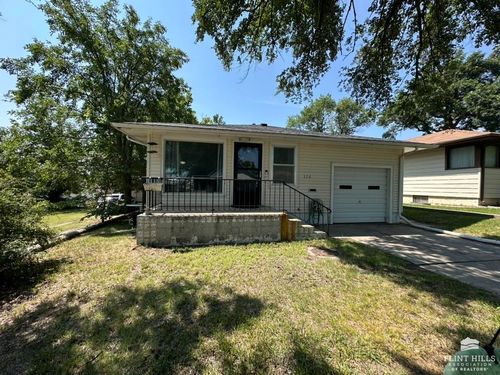 320 W 14th St, Concordia, KS, 66901-4704 | Card Image