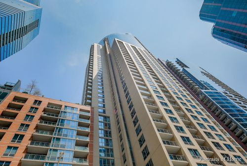 2103-420 Waterside Dr, Chicago, IL, 60601-8009 | Card Image
