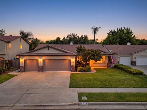 2429 N Oak Grove Ct, Visalia, CA, 93291-9152 | Card Image