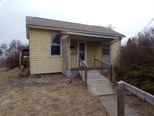 1010 Lombard St, Muscatine, IA, 52761-4522 | Card Image