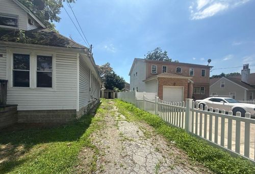 578 Seaman Ave, North Baldwin, NY, 11510-2643 | Card Image