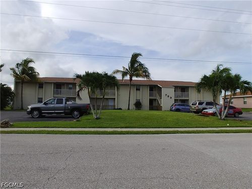 723 10th St, Cape Coral, FL, 33990-2874 | Card Image
