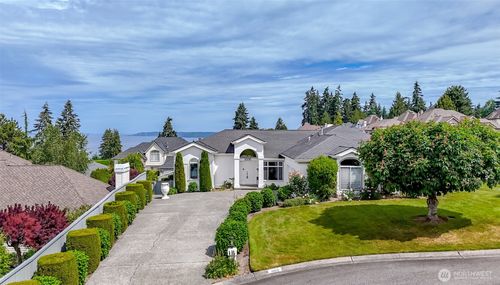 30015 1st Pl S, Federal Way, WA, 98003-4301 | Card Image