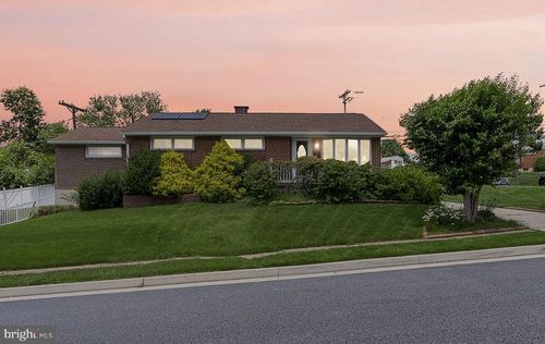 8426 Coco Rd, Baltimore, MD, 21237-1843 | Card Image