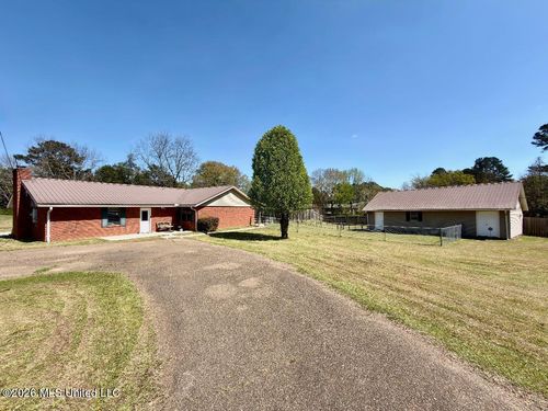 406 Wayne St, Clinton, MS, 39056-4416 | Card Image