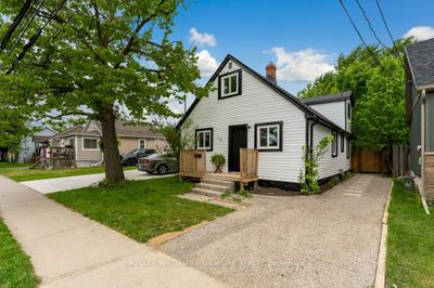 34 Rykert St, House other with 3 bedrooms, 2 bathrooms and 2 parking in Saint Catharines ON | Image 2