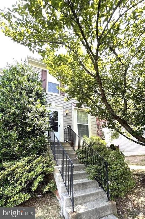 1974 Teasel Ct, WOODBRIDGE, VA, 22192-2944 | Card Image