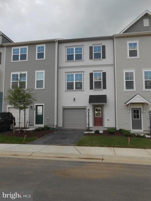 111 Fading Star Ct, STEPHENSON, VA, 22656-2057 | Card Image