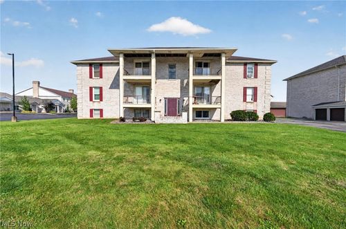 2-7349 Eisenhower Dr, Youngstown, OH, 44512-5759 | Card Image