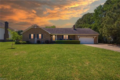 1003 Bateman Dr, Elizabeth City, NC, 27909-2939 | Card Image