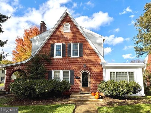 937 Pleasure Rd, LANCASTER, PA, 17601-5179 | Card Image