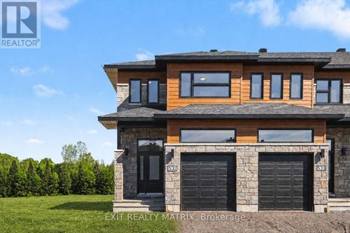 531 Regina St, Embrun, ON, K0A1W0 | Card Image