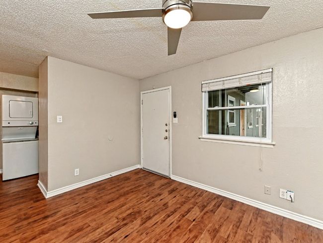 APT-120 - 2401 Manor Rd, Condo with 2 bedrooms, 1 bathrooms and 1 parking in Austin TX | Image 11