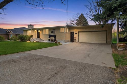 650 S Center St, Wellsville, UT, 84339-9506 | Card Image